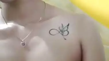 Lankan college teacher nude on video call MMS