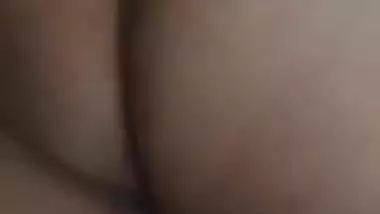 Man turns on looking at Desi's big XXX buns and starts filming them
