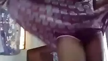 Desi hottie teasing by strip-dens on XXX webcam exposing her pussy and tits