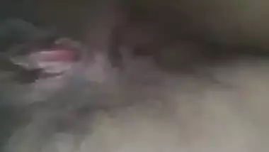 Indian nude girl shows her hairy wet pussy