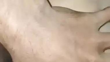 Amateur Desi bitch poses for customer's XXX vid when riding his cock