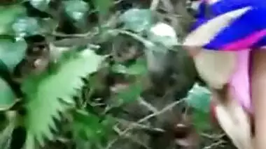 Lonely Desi woman looks ready for porn and a stranger starts filming her