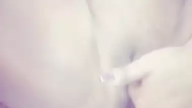 Hot Indian girl lures XXX men stripping and masturbating on camera