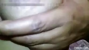 Cute Look Indian Girl Showing Her Nude Body To bf On Video Call with Clear Audio