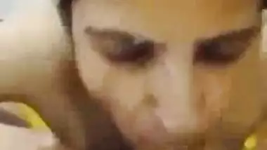 Desi randi says muh pe jhadja during blowjob