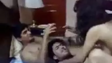 Teenager college girl ke chut ki seal 2 lovers ne phadi