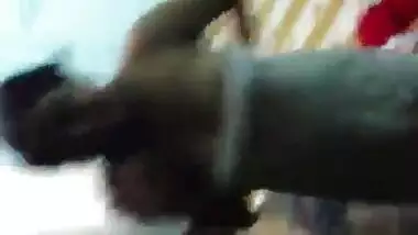Married aunty sex movie shared online