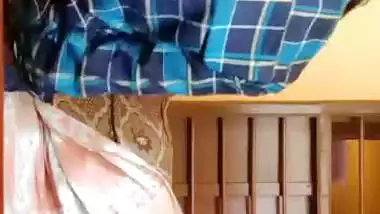 Bengali cousin sister kissing and foreplay viral sex