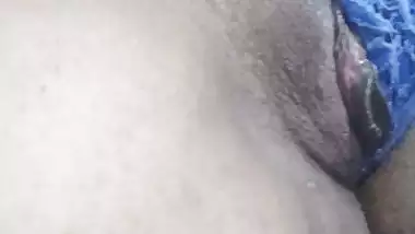 Real Cute Gf Muslim Arabic WIFE Masturbates...