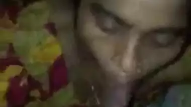 Desi maid sucking 10-pounder and then having sex with abode owner