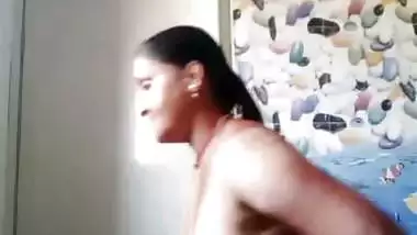 Big ass South Indian aunty stripping saree viral nude