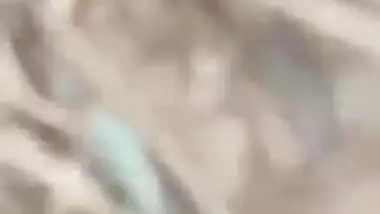 Desi teen college friends fucking in the outdoor MMS