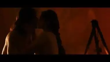 Radhika Apte Full Sex Scene from the Movie Parched- Porn de 