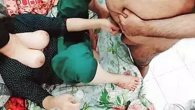 Indian Young Girl Big Boobs Milk Drinking By Laptop Repairing Man Than Fucked In Ass With Hindi Audio