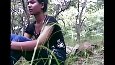 Desi porn girl outdoor sex with lover