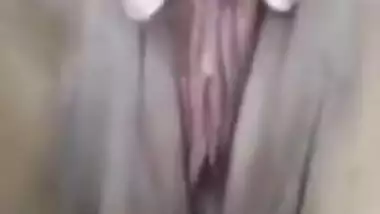 Desi Bhabhi's sex cunt and breasts are flaunted in a close-up XXX video