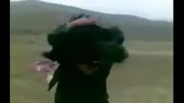 Desi sex of two Pakistani couple outdoor sex in car