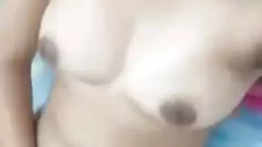 Lovely Desi discloses her body and puts hand down there for sex rubbing