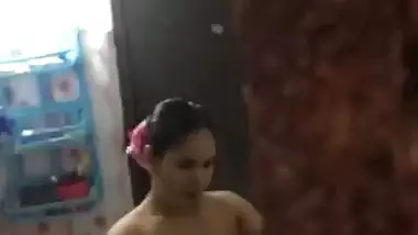 Tanker MILF bathing caught by horny neighbor