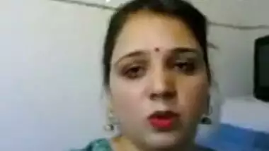 Horny Indian Aunty Fucking Own Fat Pussy With Sex Toy