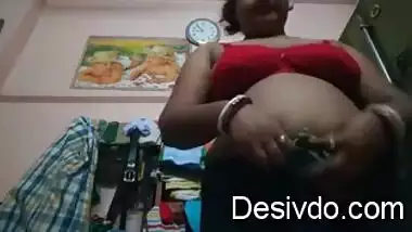 Bangla bhabhi wearing cloths selfie video