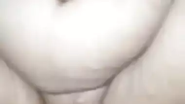 Mature chubby auntie gets her fat XXX twat plowed hard by Desi dude