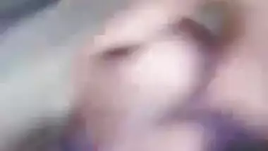 Bangladeshi teen girl showing her pussy on cam