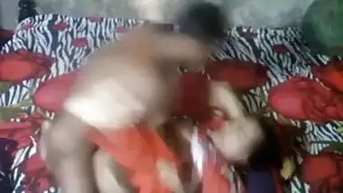 Slut aunty do sex with teenager boy and let him know how to fuck