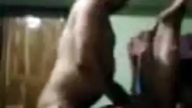 Desi couple makes XXX thing on the bed and have MMS video