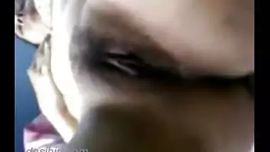 Horny desi lady getting her pussy exposed and clit rubbed nicely!