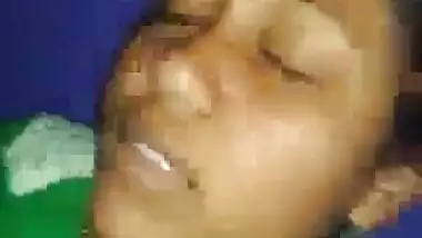 Legal age teenager Village hotty Desi MMS video scandal with lover