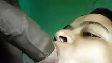 Cum loving Indian girl likes engulfing her boyfriends 10-pounder