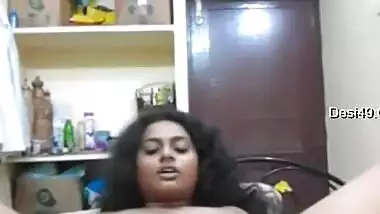 Today Exclusive- Horny Desi Girl Showing Her Boobs And Pussy