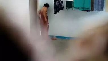 Mallu bhabhiecretly filmed afterhower changing