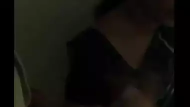 Horny Chennai House Wife Gives Blowjob To Husband Before Office