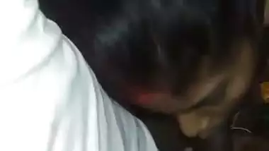 Married lady gives a blowjob to her Sasur in desi porn