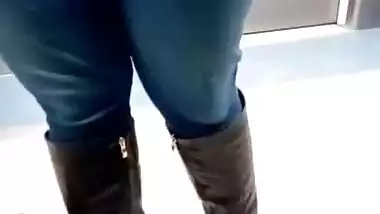 Huge Huge Desi Wet Giant ASS