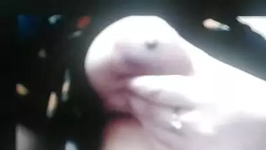 Gorgeous Pune office girl exposing big boobs