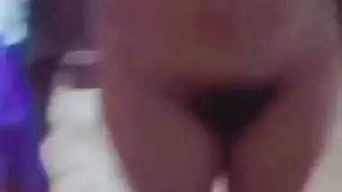 Cute desi girl showing big boobs and hairy pussy