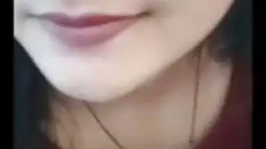 Gorgeous cam girl striptease nude show for client