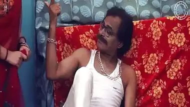 Indian xxx sex between an oldie and his son’s wives