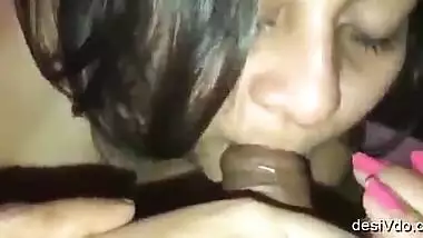 DESI NRI GIRLFRIEND BLOWJOB