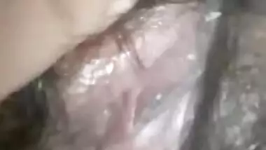 Indian girl has full lips and boobs to flash in her XXX broadcast