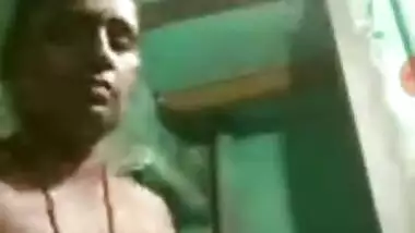 Today Exclusive- Sexy Telugu Bhabhi Showing Her Boobs And Pussy To Lover On Video Call