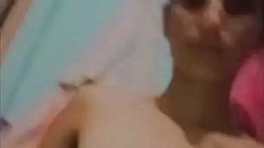 Slim desi horny girl fingering pussy viral nude