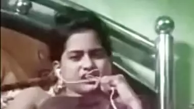 Bangladeshi live pussy show video on selfie cam