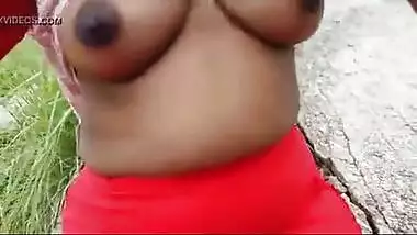 Indian round boobs girl’s outdoor sex MMS