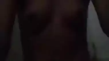 It is first XXX experience of shy Indian teen in recording sex clip