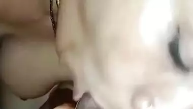 Beautiful Mallu wife giving erotic blowjob