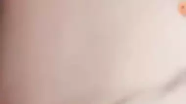Live cam cute girl playing with boobs and hairy pussy